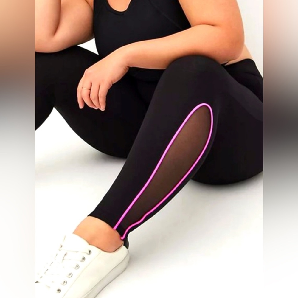 LOWEST🌺 NWT TORRID 2X BLACK SEE THRU MESH PANEL LEGGING PANTS - Picture 3 of 11